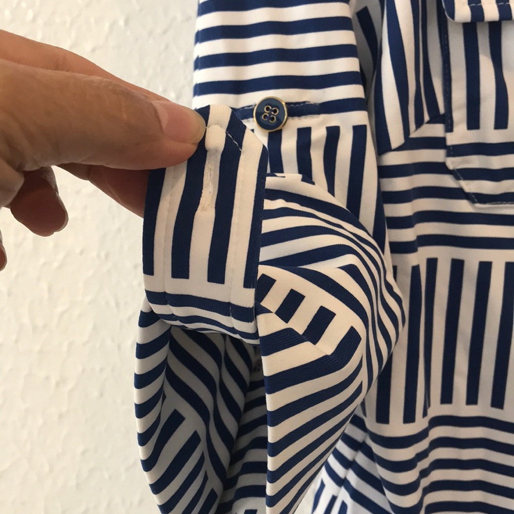 J. Mclaughlin Button Down Top Size Small - image 5